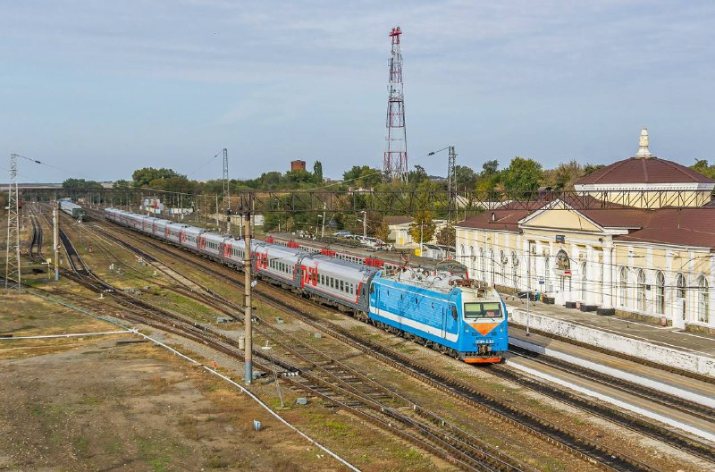 Вокзал станции Лихая