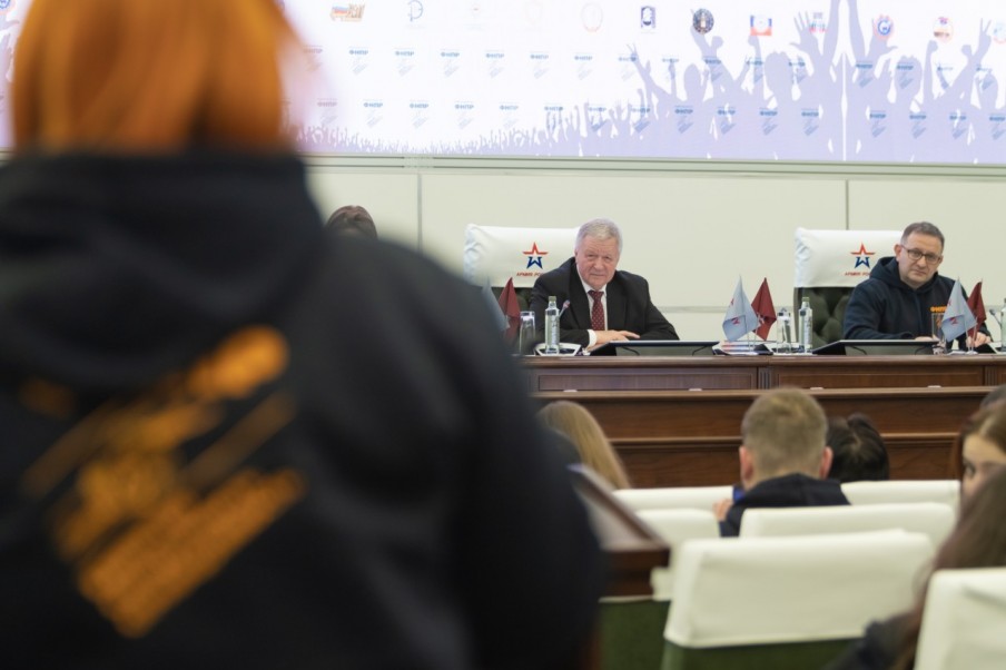 «Как работали, так и работаем»: Председатель ФНПР Михаил Шмаков рассказал о сотрудничестве МОТ с российскими профсоюзами