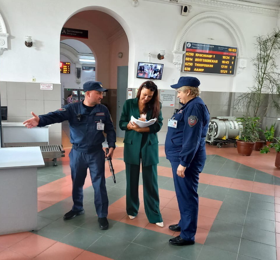 «Профсоюз – это навсегда»: профорг «Ространсбезопасности» отметила 50-летний юбилей