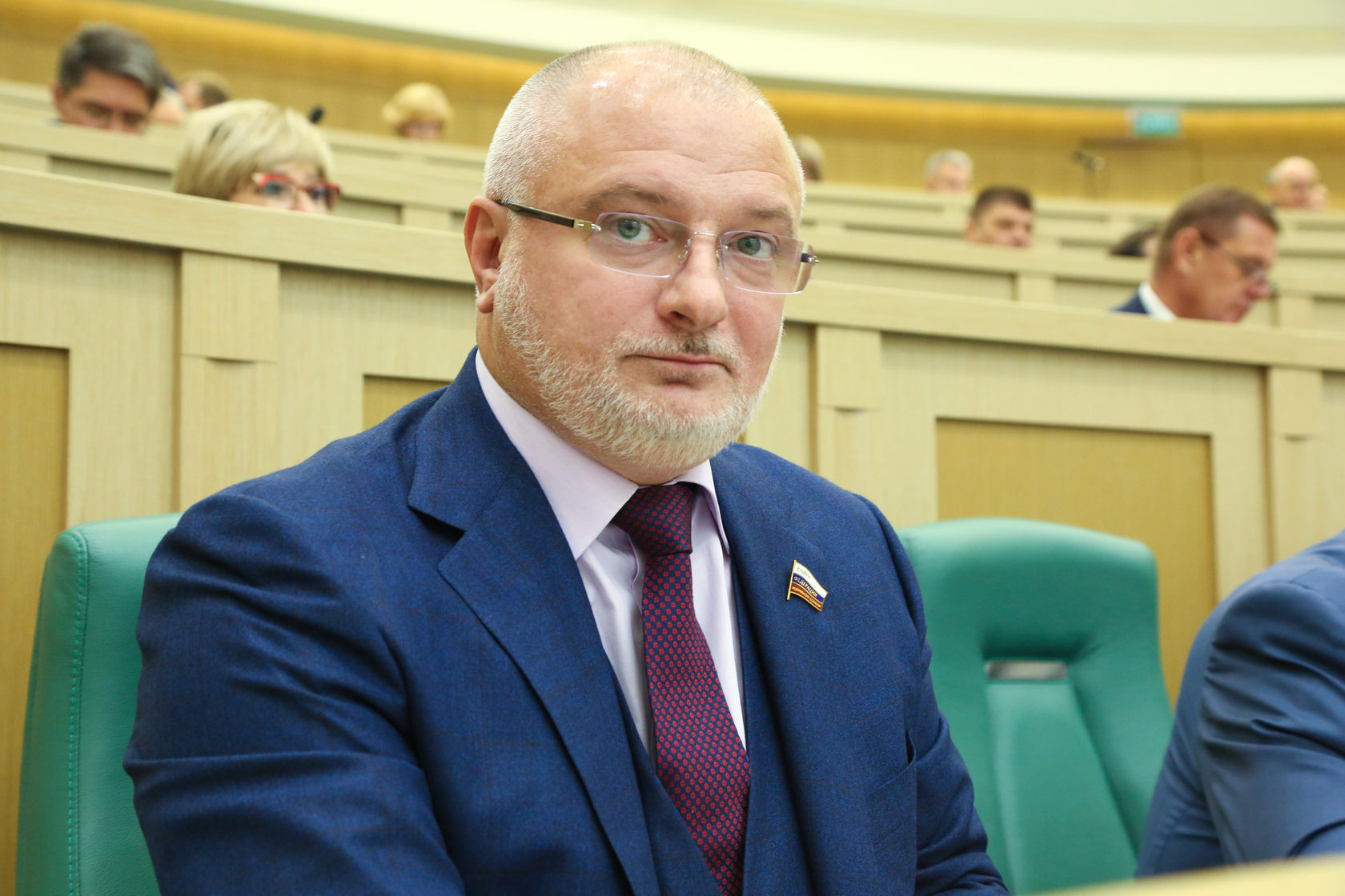 Андрей Клишас рассказал о возможных ограничениях для уехавших россиян, работающих в отрасли транспортной безопасности