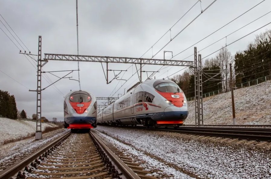 На Октябрьской железной сотрудники транспортной безопасности борются с зацеперами