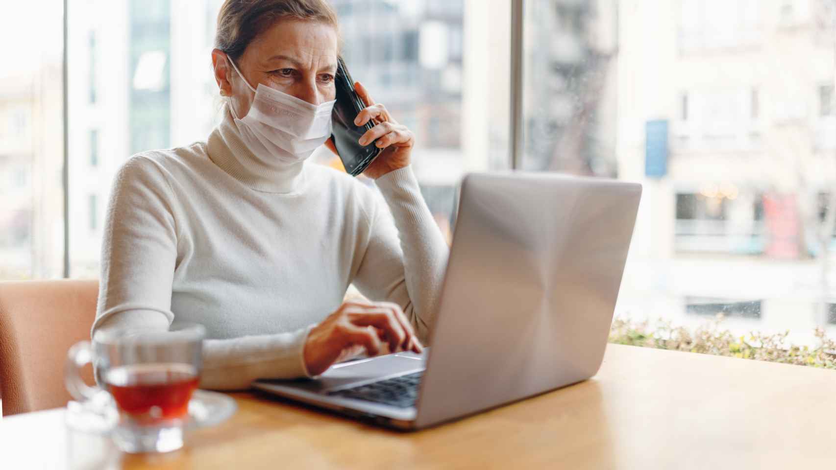 Выход во время больничного