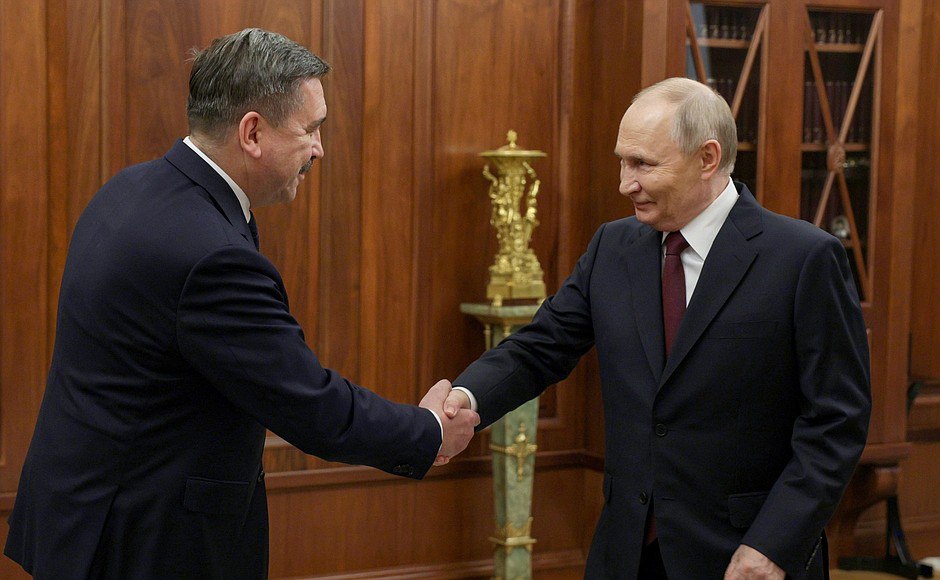 Президент России Владимир Путин встретился с председателем Федерации независимых профсоюзов России Сергеем Черногаевым