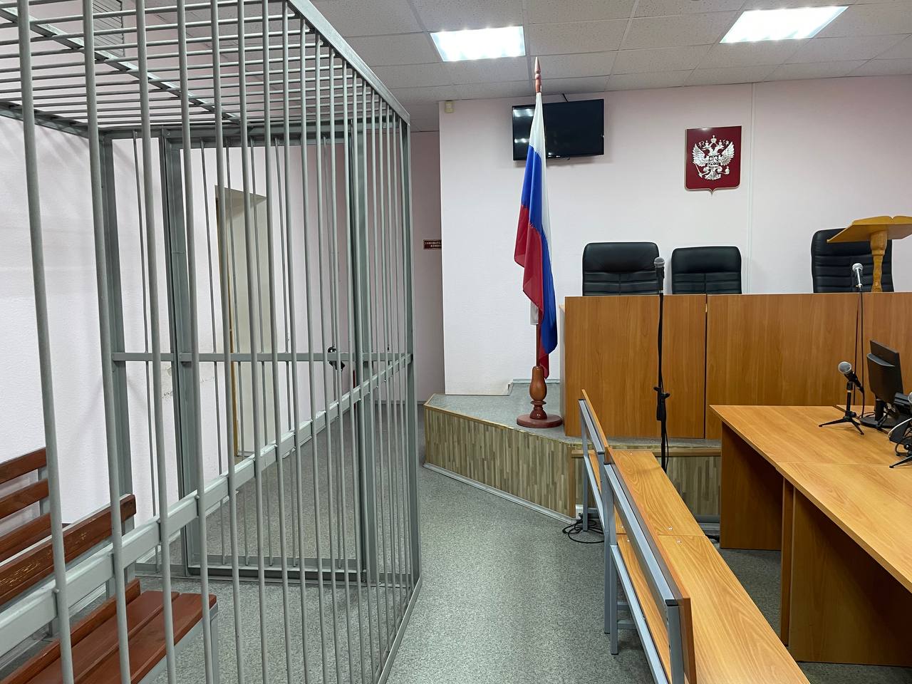 41-летнюю курянку задержали на вокзале с огнестрельным оружием в сумочке.