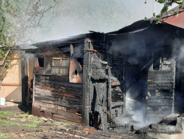 Профпомощь матери-одиночке, потерявшей в пожаре дом и мать
