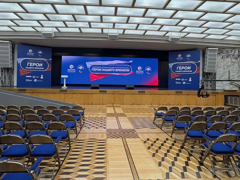 Сергей Черногаев вручил премию «Герои нашего времени»