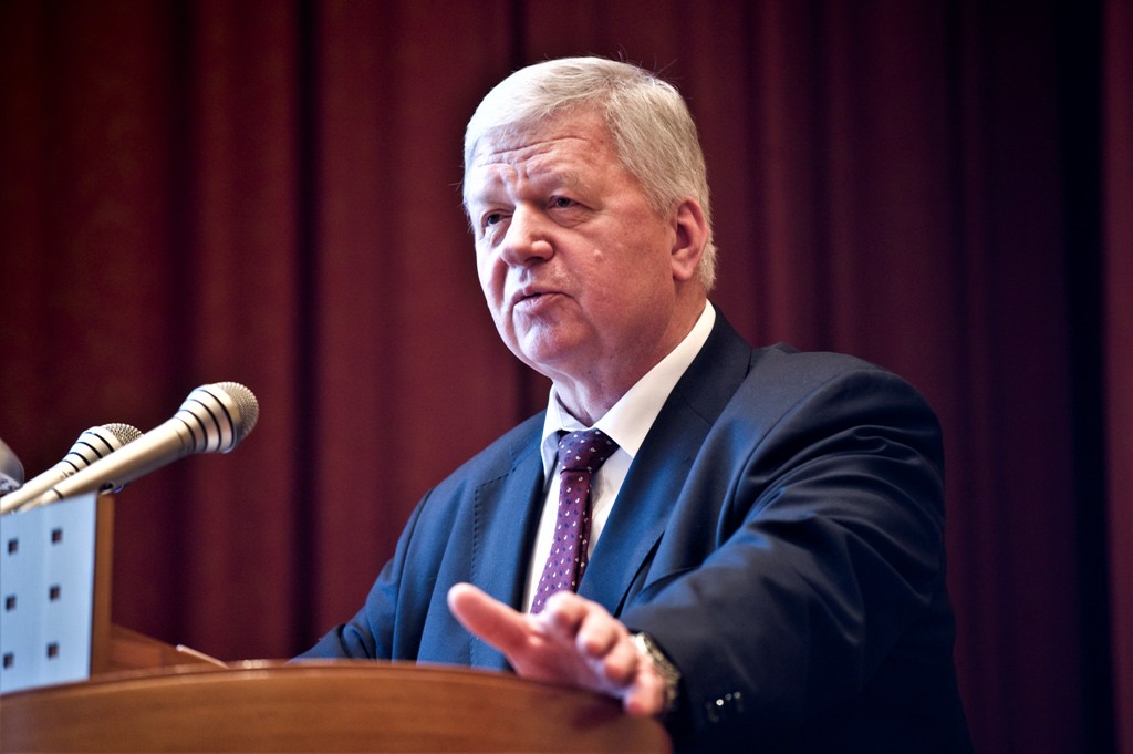 Глава ФНПР Михаил Шмаков оценил роль объединений работодателей в развитии экономики.